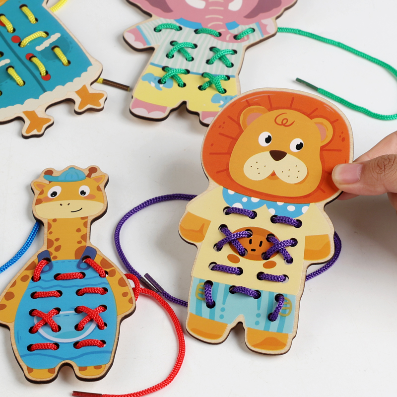 ビジーボード モンテッソーリおもちゃ 幼児用 感覚 就学前学 - Montessori Wooden Busy Board Toddler のレビューと価格